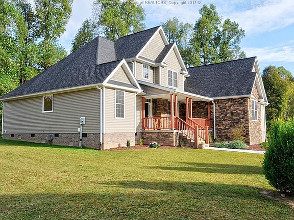 2nd image of 106 Trotters Ln