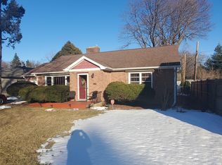 2303 Corona Rd, Waukegan, IL 60087