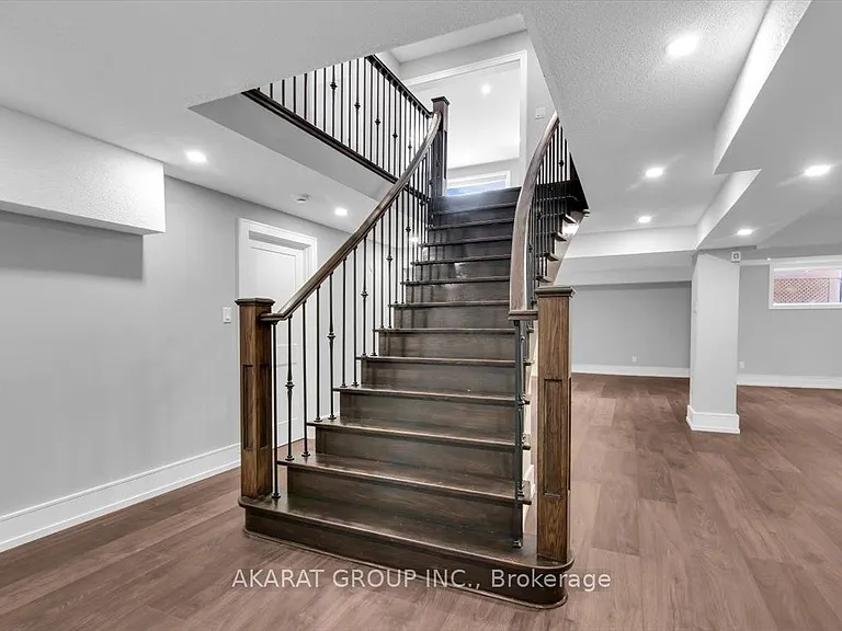 1274 Kings College Dr — Photo 38