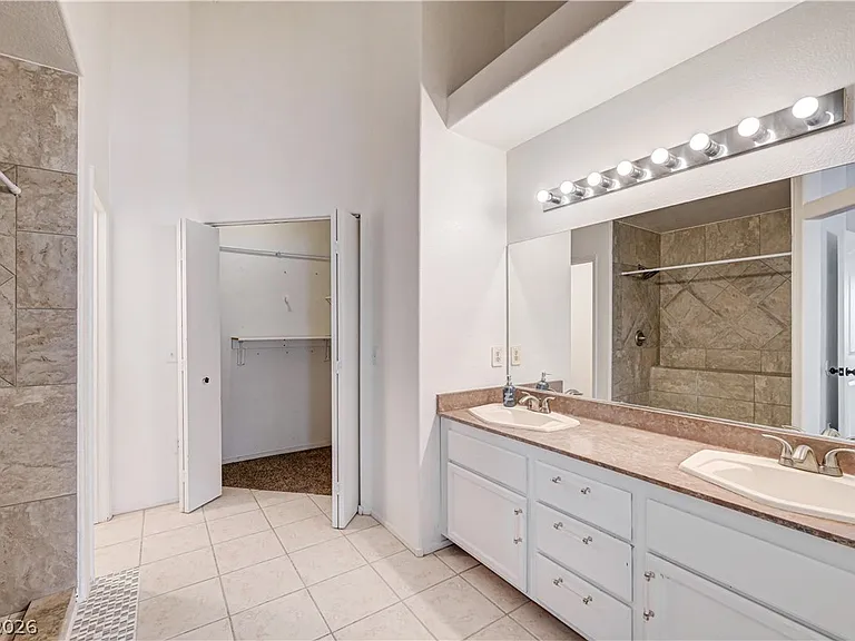 4040 Castle Cove Dr #4040 — Photo 26