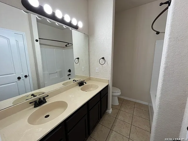 685 Creekside Cir — Photo 16