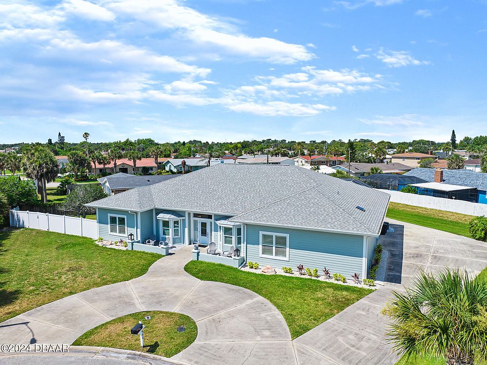 1st image of 940 Margarita Cir