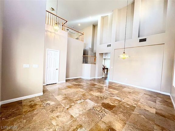 3rd image of 357 Lakewood Garden Dr