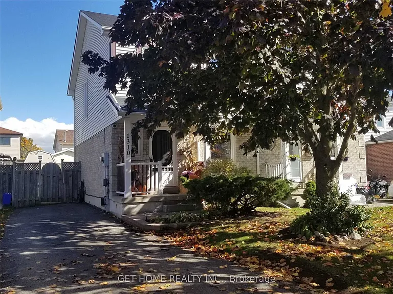 1310 Charter Cres — Photo 3