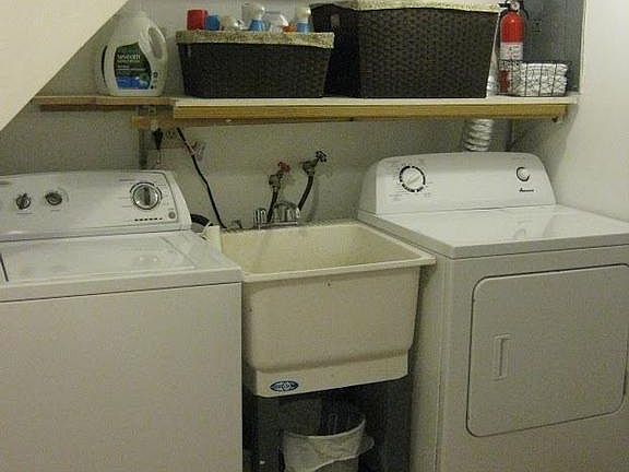 5th image of 1043 W Grace St #1213