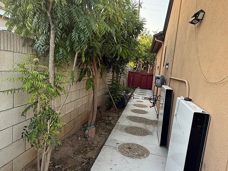 10257 Olive St — Photo 71
