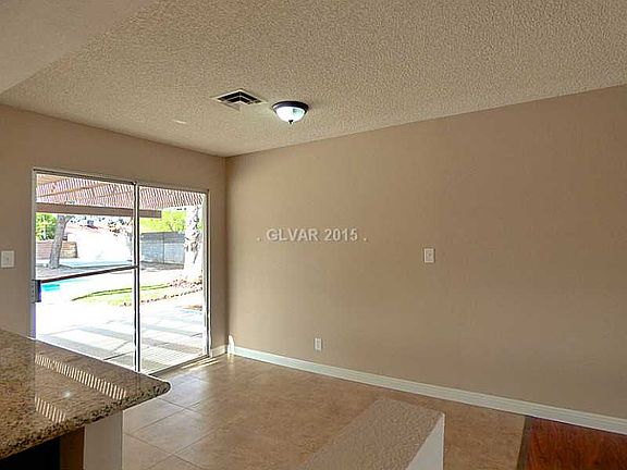 4th image of 5831 Madre Mesa Dr