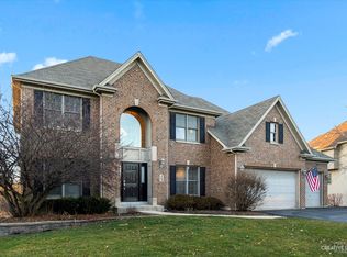 263 Johnson Woods Dr, Batavia, IL 60510