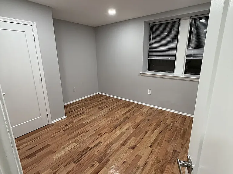 7057 Cresheim Rd #D42 — Photo 3