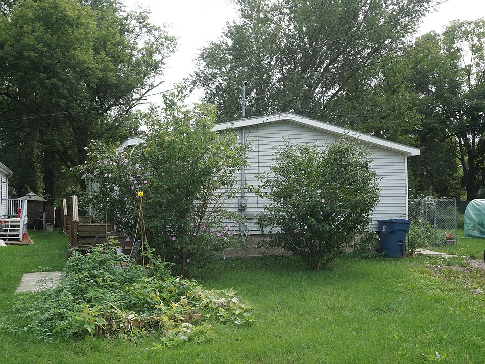 2nd image of 3320 Greenfield Ave