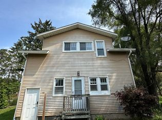 1322 N Huron River Dr, Ypsilanti, MI 48197