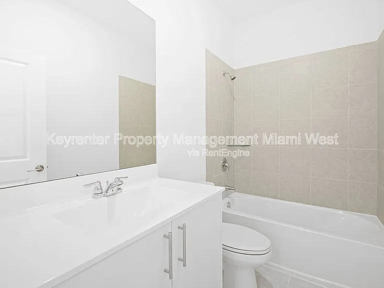 1385 SE 7th Ter — Photo 22
