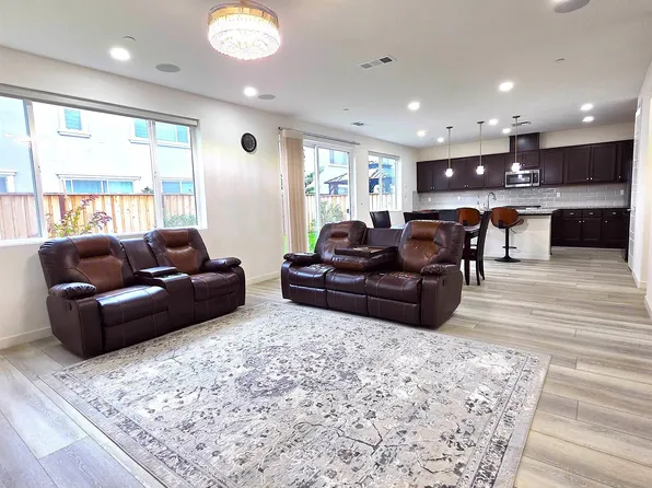 5390 Shenandoah Valley Ln, Antioch, CA 94531