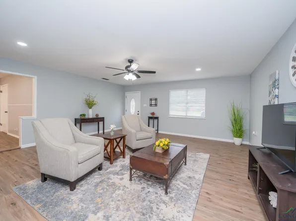 203 Shamrock Dr, Longview, TX 75604