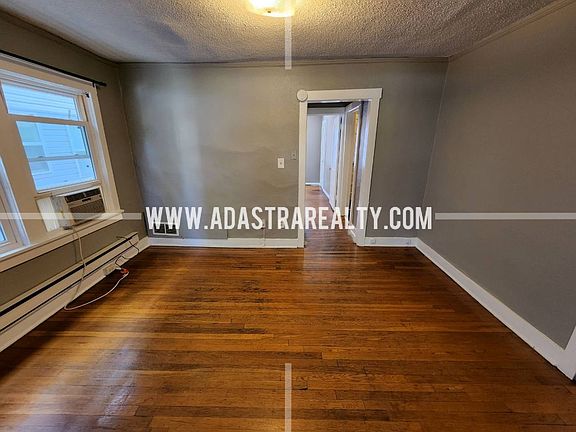 4th image of 1123-1125 W 40th St #1E