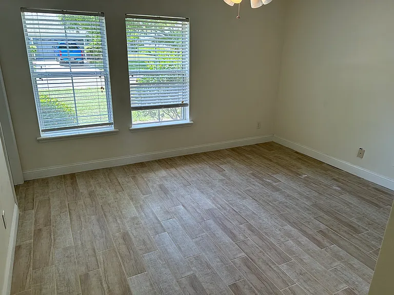 63 Rollins Ln — Photo 17