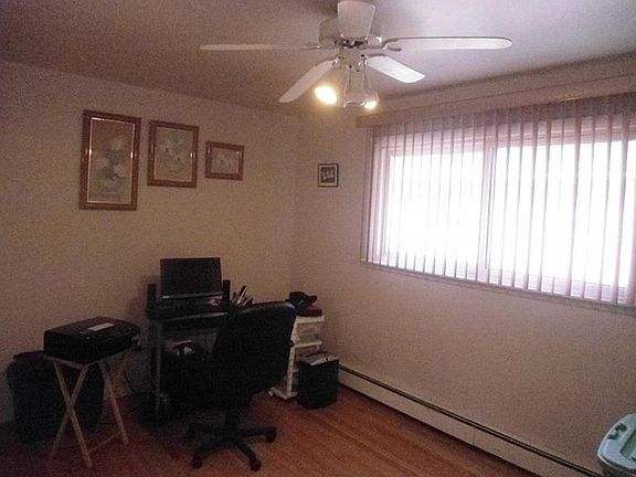 4th image of 342 Luella Ave #2