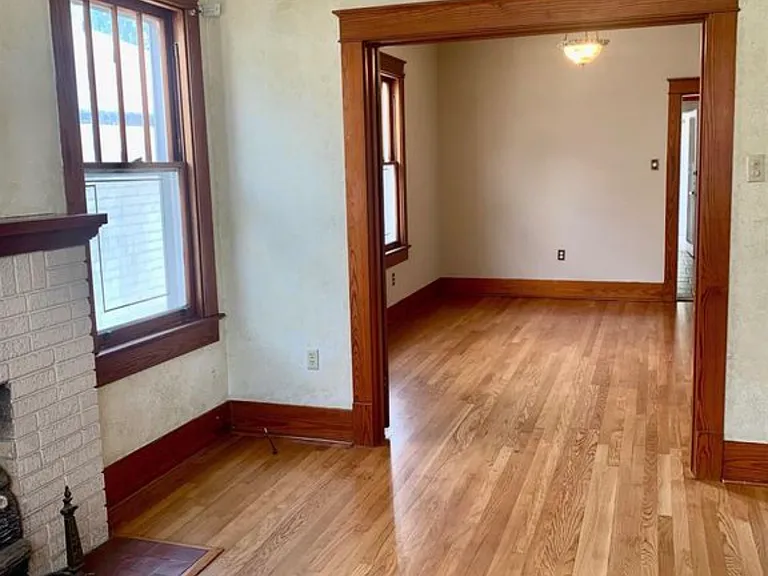 219 Westmoreland Dr — Photo 3