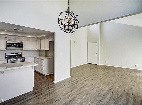5th image of 8565 Independence Ave APT 9