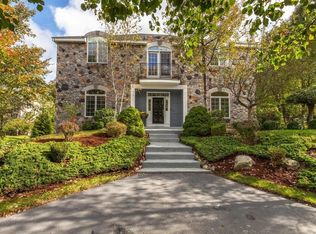 1 Lady Slipper Ln, Chelmsford, MA 01824