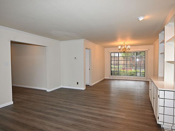 4th image of 686 Georgia Ave