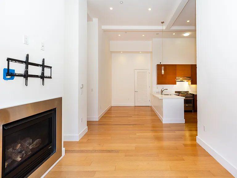 1158 Sutter St #14 — Photo 12
