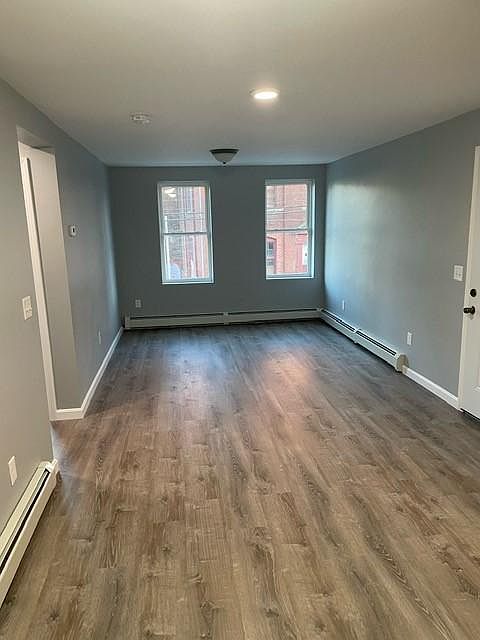 2nd image of 467 Potters Ave #1