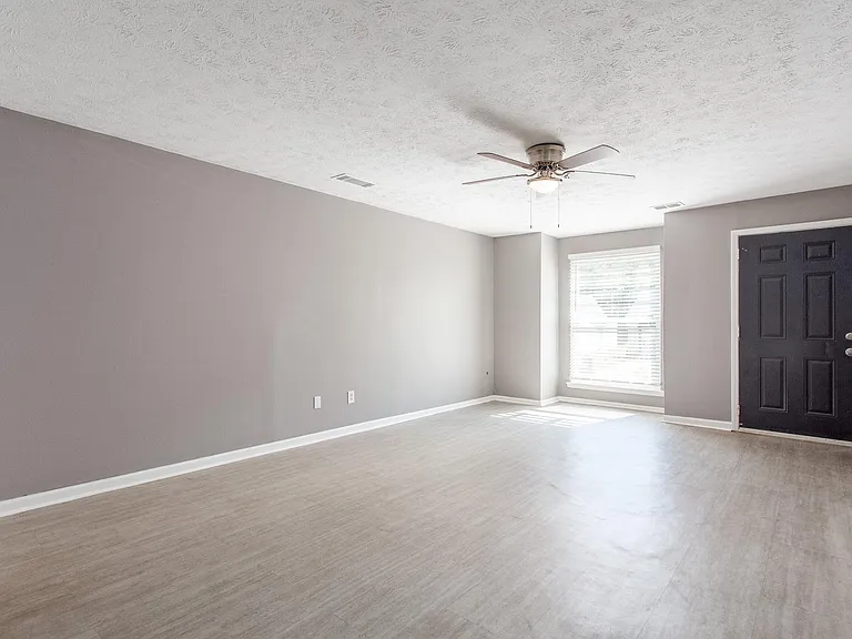8667 Ashley Way — Photo 2