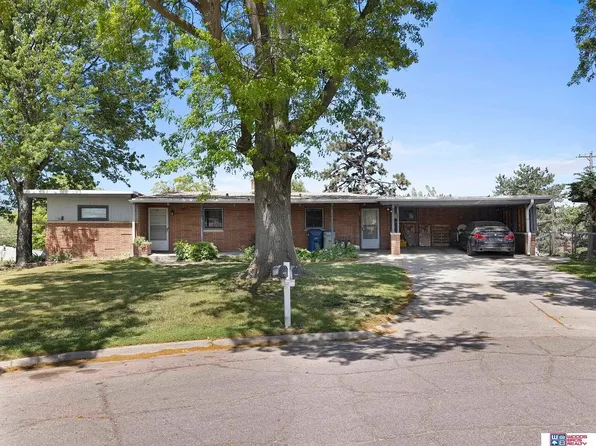 4626 Eden Cir, Lincoln, NE 68506