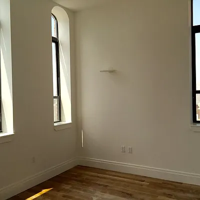 Rented by Nooklyn NYC LLC | media 51