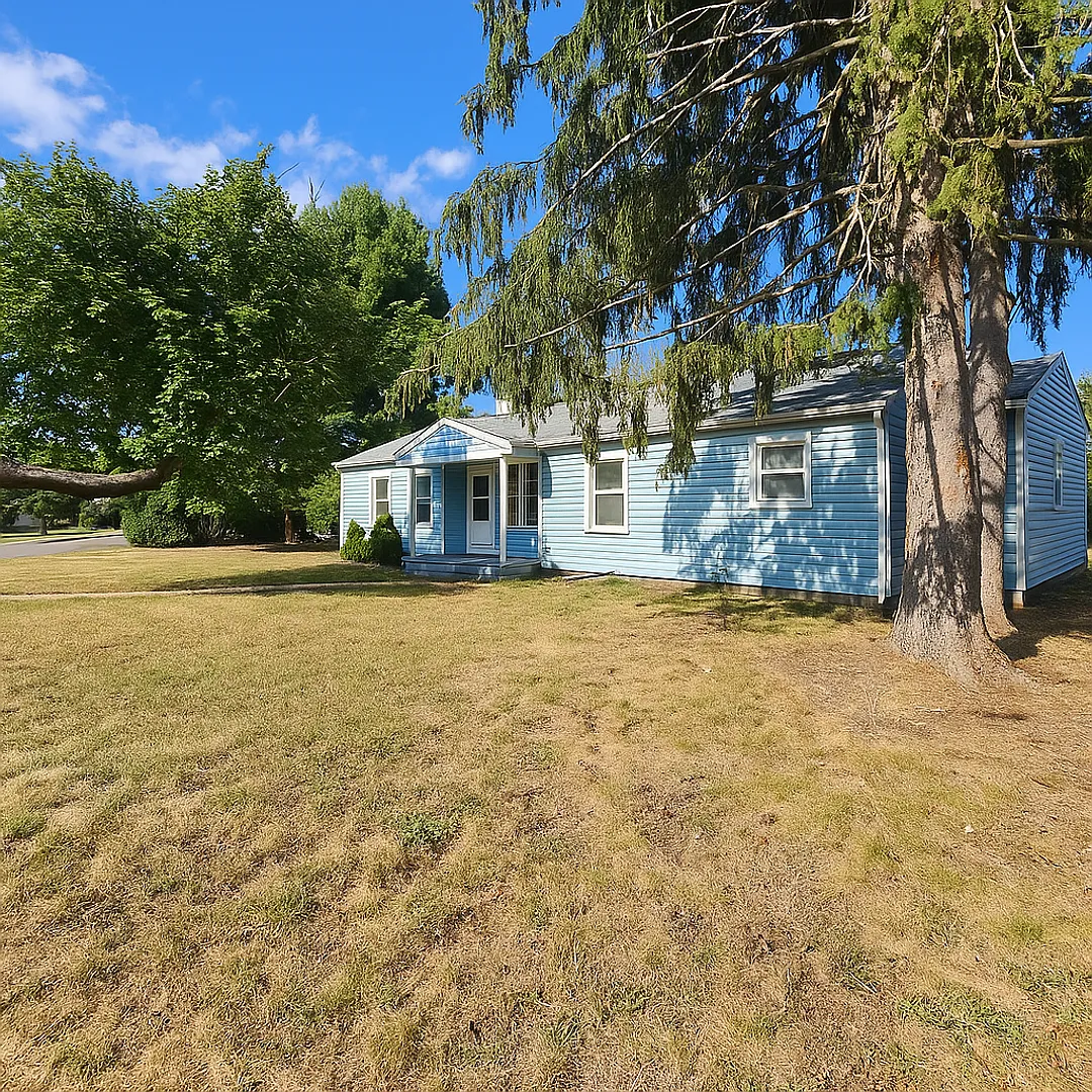 Spacious 3-Bedroom Rancher with Family Room & Corner Lot Stratford, NJ, 13 Duke Ave. — Photo 2