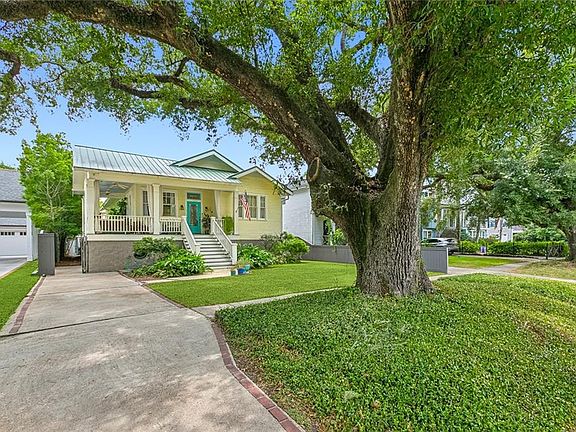 2nd image of 5615 Rosemary Pl