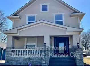 403 SE 3rd St, Lees Summit, MO 64063