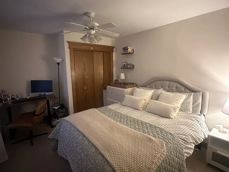443 W Eugenie St #2E — Photo 9