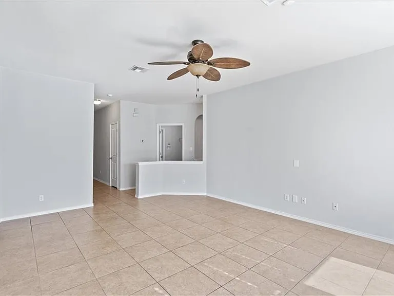 4549 Tiddle Ln — Photo 5