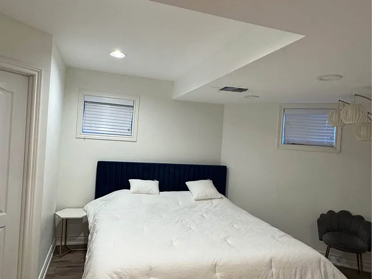 207 Shaftsbury Ave #BASMENT — Photo 8