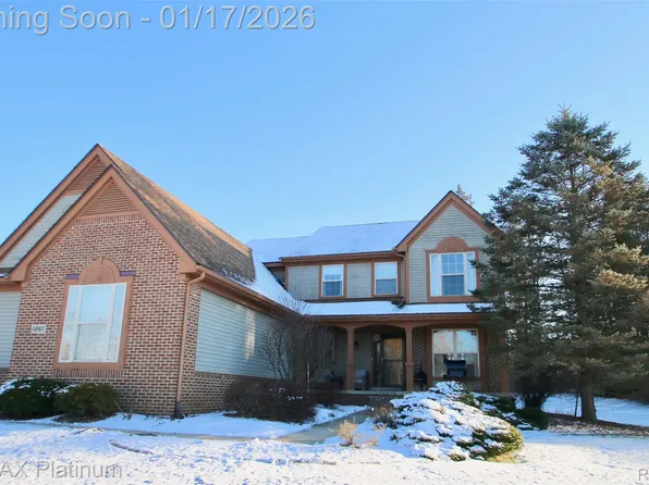 1267 Woodland Springs Dr, Howell, MI 48843