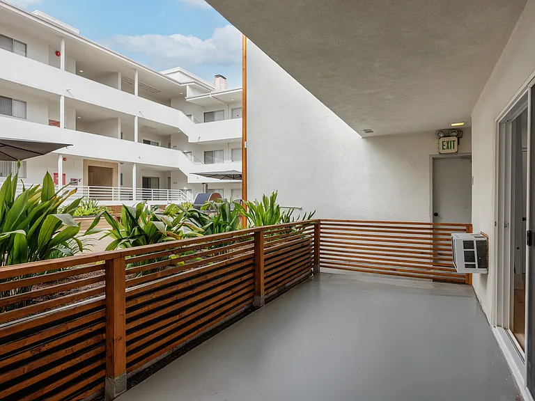 West Brent Apartments — Photo 49