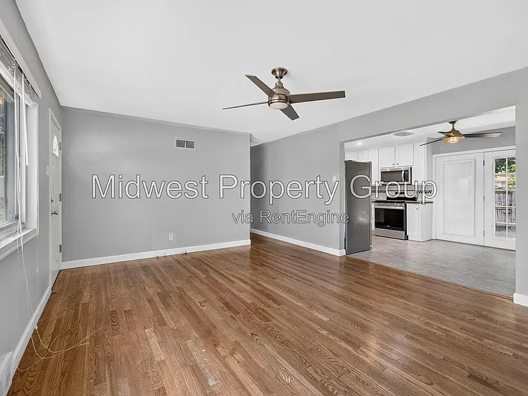 1205 Acredale Dr — Photo 4