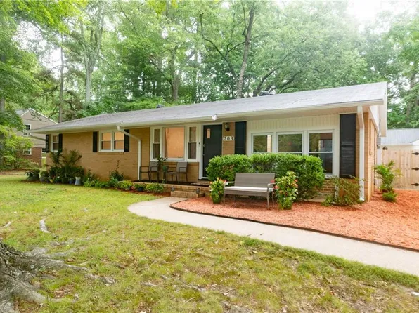 203 York Ln, Yorktown, VA 23692