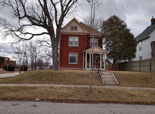 1401 N 8th St, Quincy, IL 62301