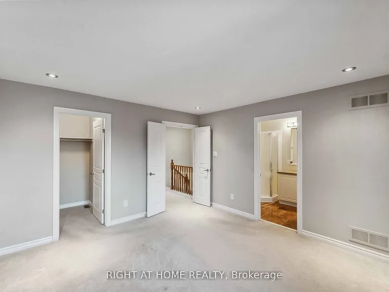 130 Tandalee Cres — Photo 13