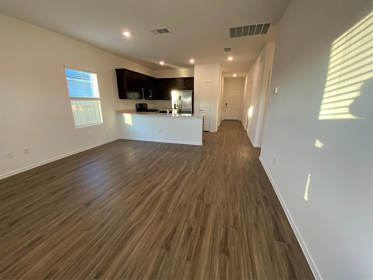 Building Photo - 600 Gabriels Bluff Dr