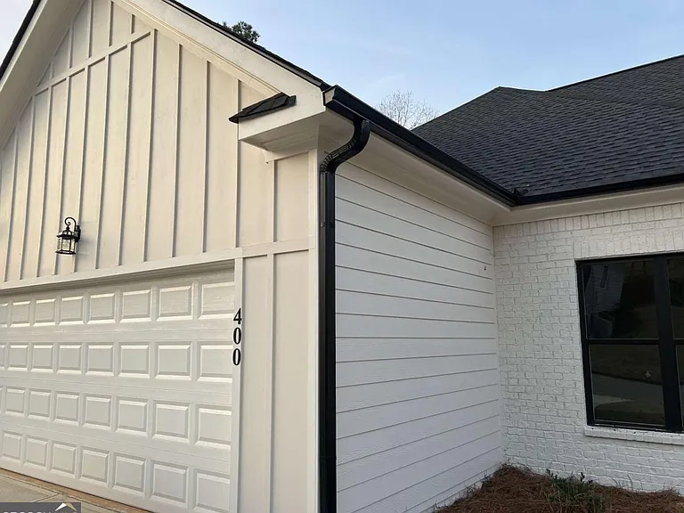 400 Ansley Dr — Photo 4