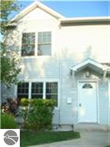 1st image of 715A Lake Ave