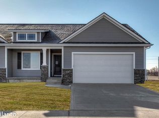 625 3rd St NW, Bondurant, IA 50035