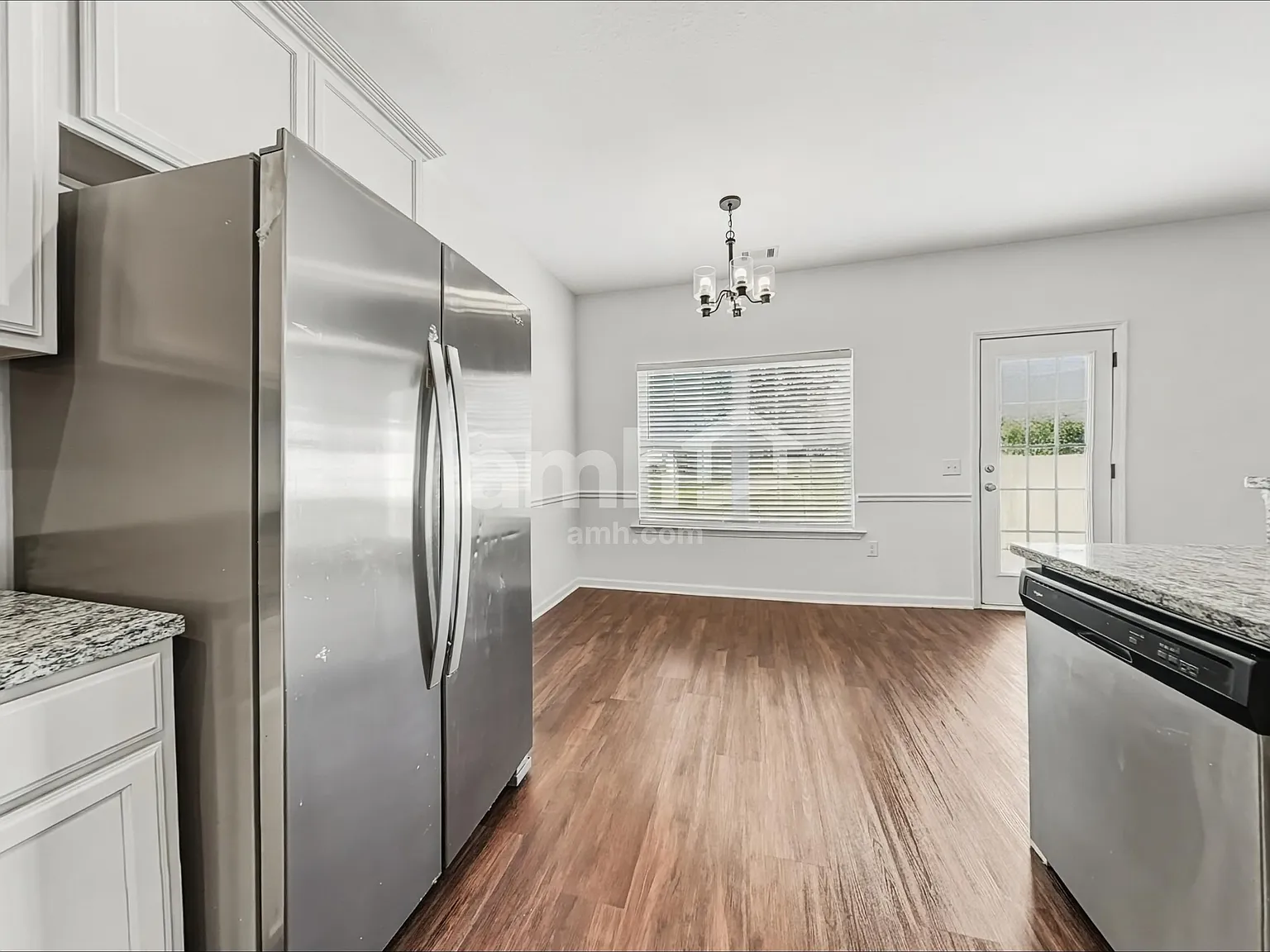 4 bed, 2.5 bath, 1860 sqft, $2,345 — Photo 3