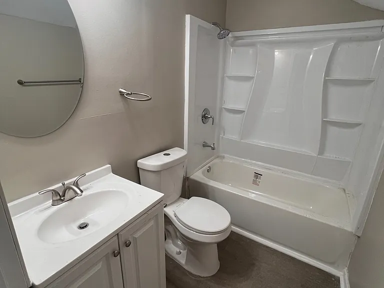811 Russell Blvd #2F — Photo 14