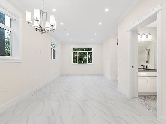 3rd image of 530 E 18th Ave