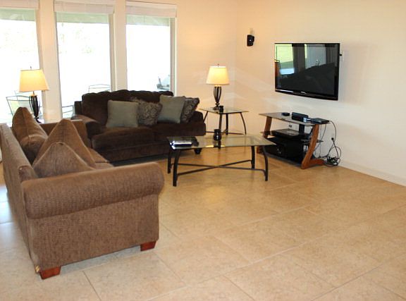 5th image of 68 Lakewood Dr
